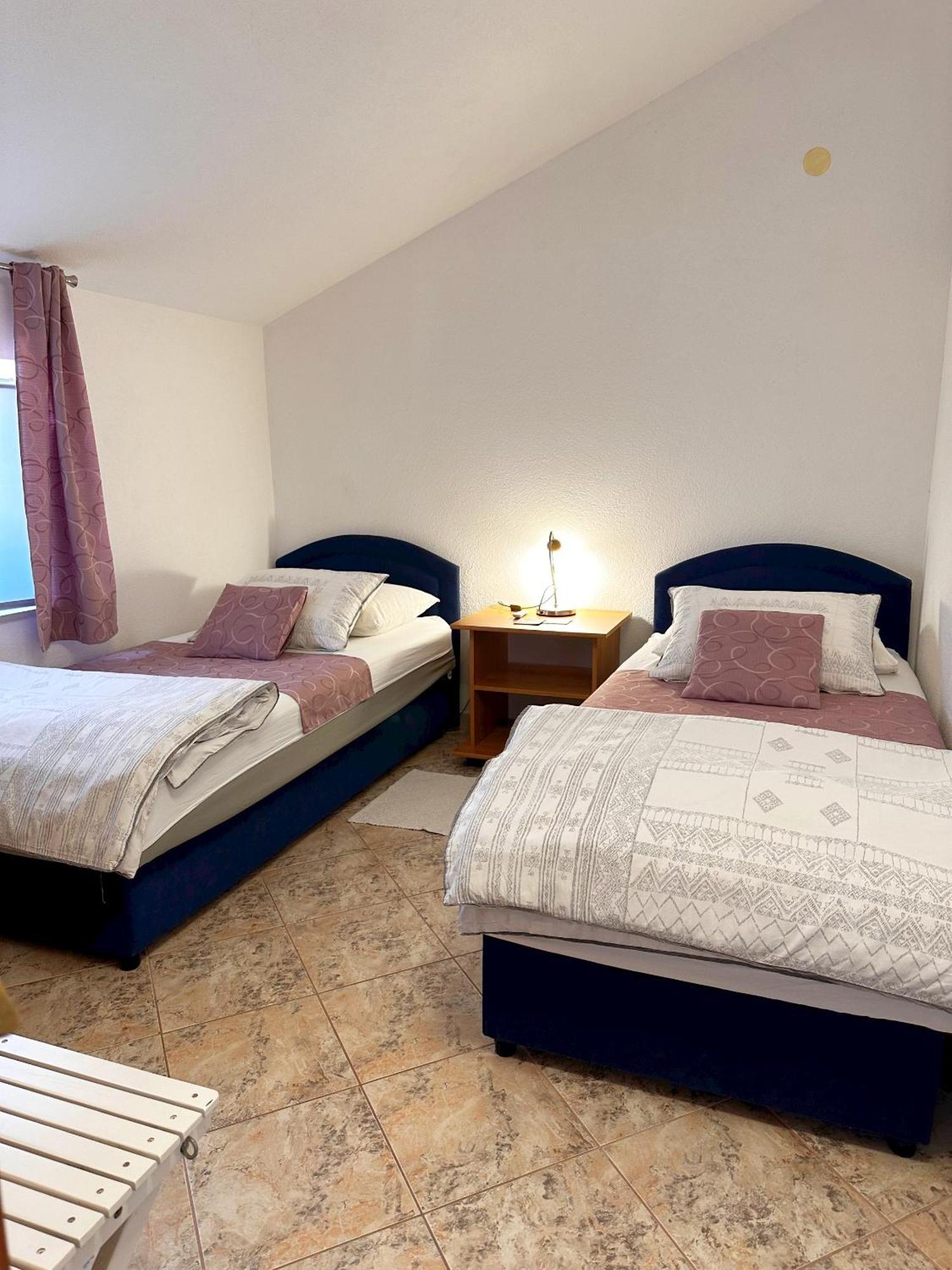 Apartments Grgic Zrnovo Экстерьер фото